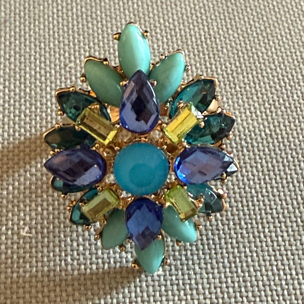 Blue and Green Gemstone Ring with Vintage Flair